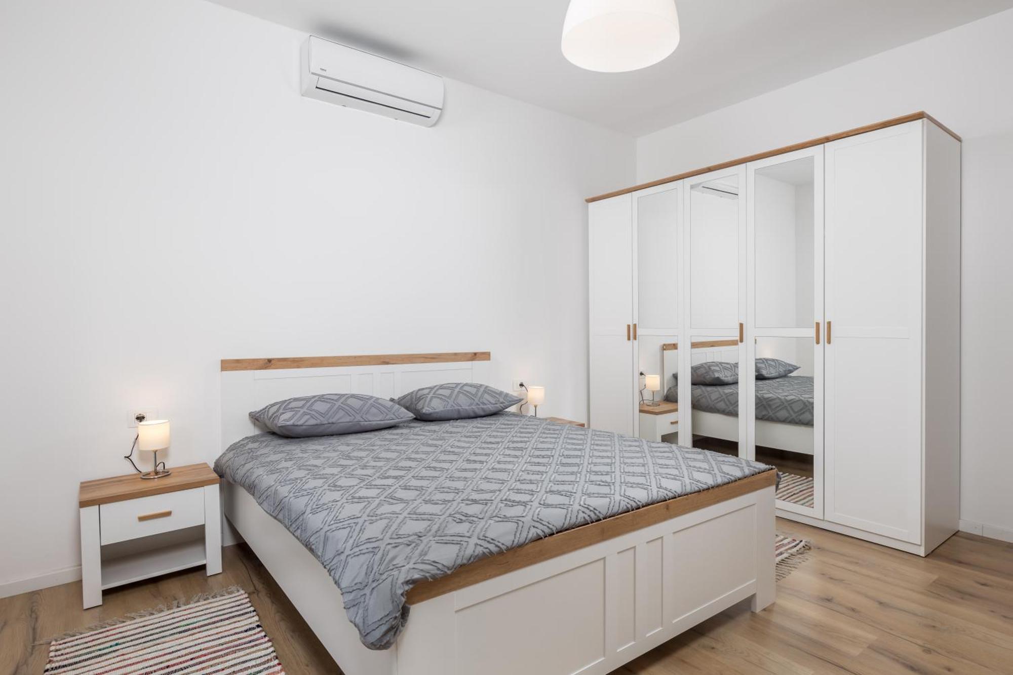 Apartment Div Laurana Esterno foto